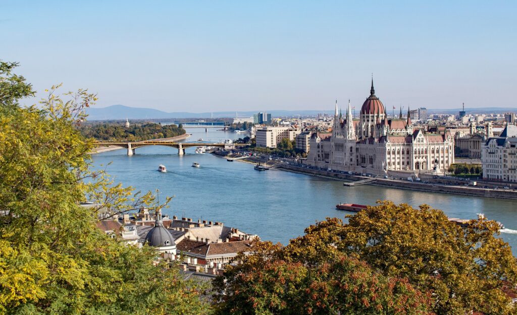 Vista panorâmica de Budapeste: uma bela cidade para desfrutar de férias em família na Hungria